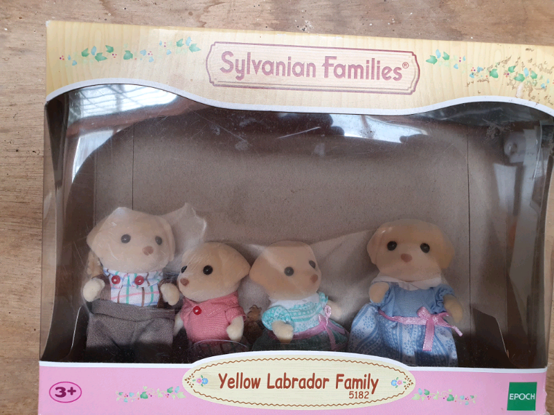 sylvanian families yellow labrador family